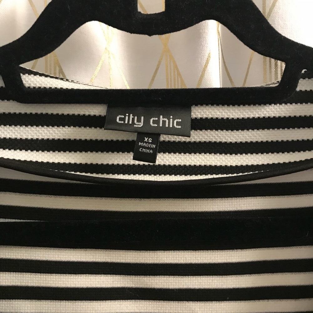 4 for $25 City Chic Black and White Striped Top Size 12 - Picture 4 of 5